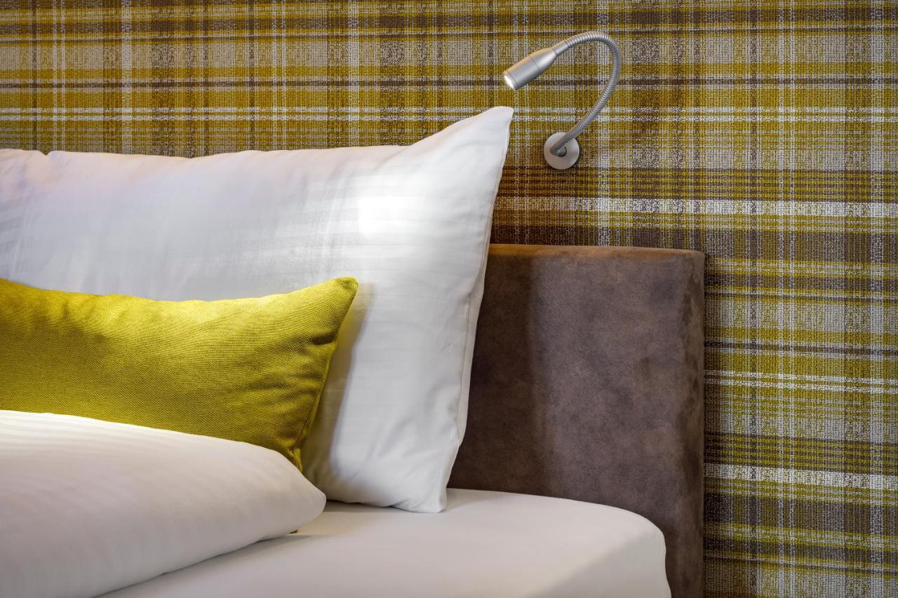 Hotel Schweizerhof Ветцикон Экстерьер фото