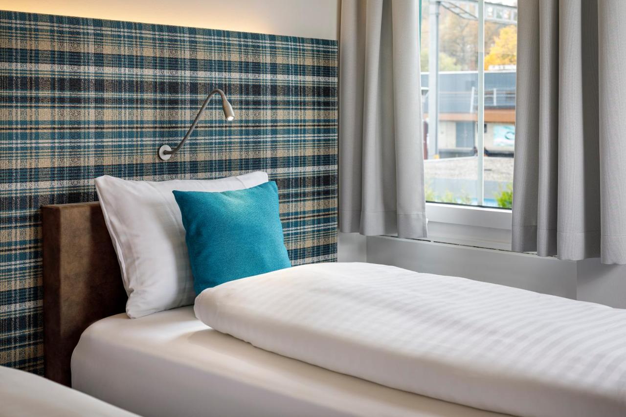 Hotel Schweizerhof Ветцикон Экстерьер фото