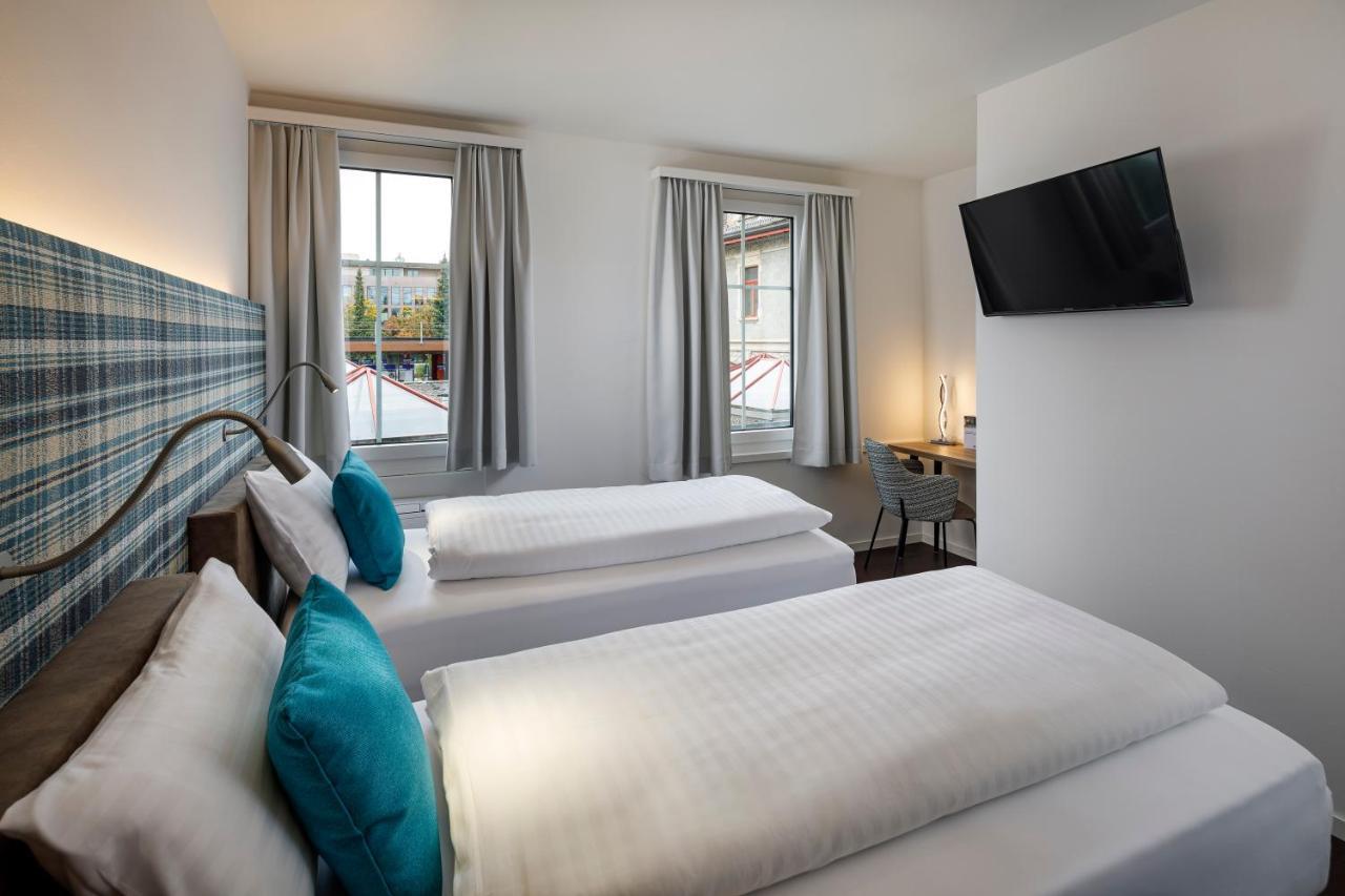 Hotel Schweizerhof Ветцикон Экстерьер фото
